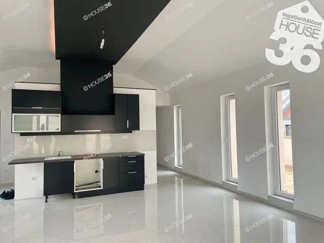 Eladó lakás Kecskemét, Belváros 96 nm