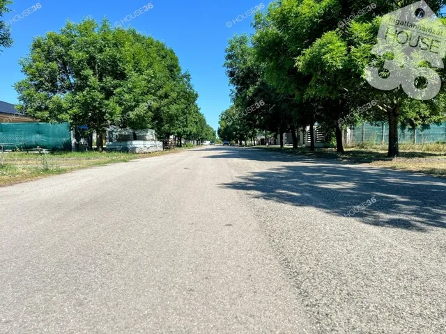 Eladó telek Kiskőrös 1884 nm