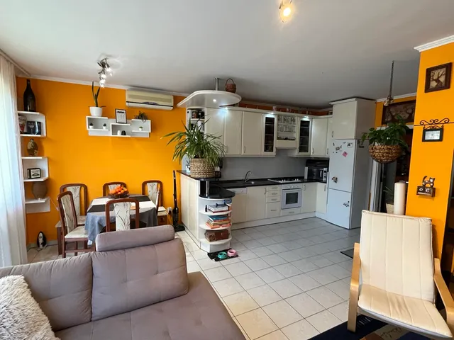 Eladó ház Kecskemét, Hunyadiváros 100 nm