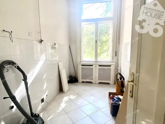 Eladó lakás Budapest I. kerület 72 nm