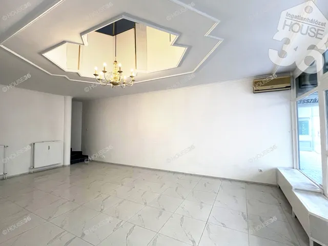 Eladó kereskedelmi és ipari ingatlan Kecskemét, Belváros 172 nm