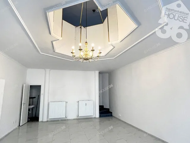 Eladó kereskedelmi és ipari ingatlan Kecskemét, Belváros 172 nm