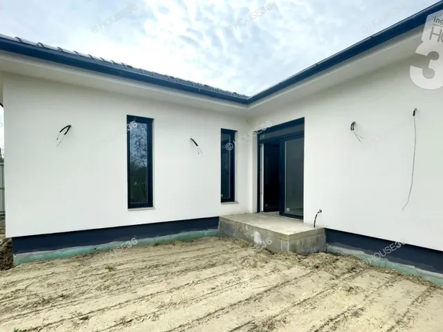 Eladó ház Helvécia 90 nm