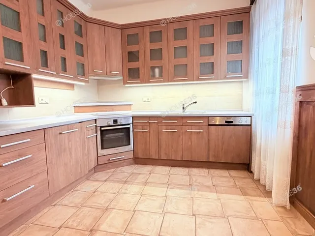 Eladó ház Kecskemét, Belváros 280 nm