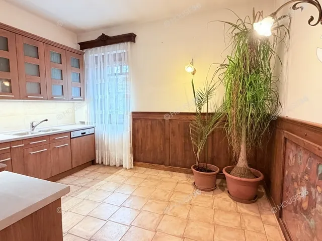 Eladó ház Kecskemét, Belváros 280 nm