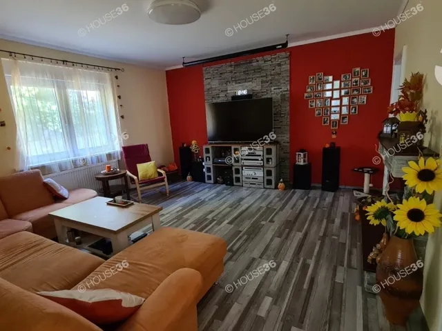 Eladó ház Kecskemét, Hunyadiváros 140 nm