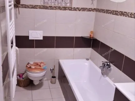 Eladó ház Kecskemét, Hunyadiváros 140 nm