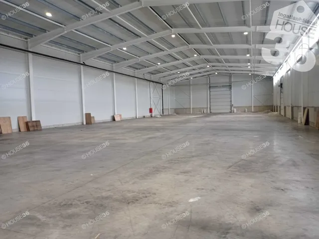 Kiadó kereskedelmi és ipari ingatlan Kecskemét, Műkertváros 886 nm