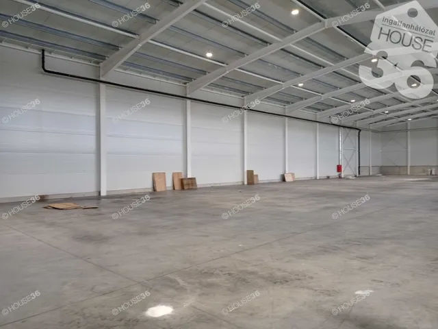 Kiadó kereskedelmi és ipari ingatlan Kecskemét, Műkertváros 886 nm