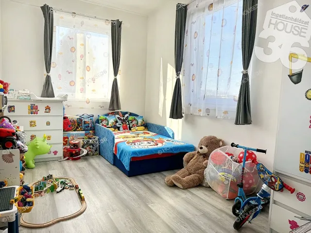 Eladó ház Kecskemét, Kisfái 105 nm