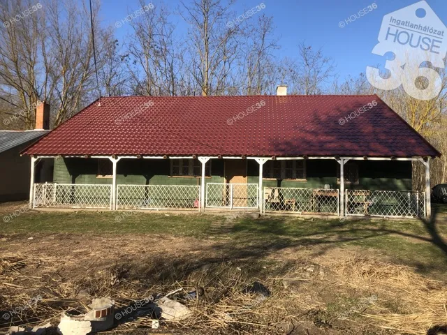 Eladó mezőgazdasági ingatlan Nyárlőrinc 90 nm