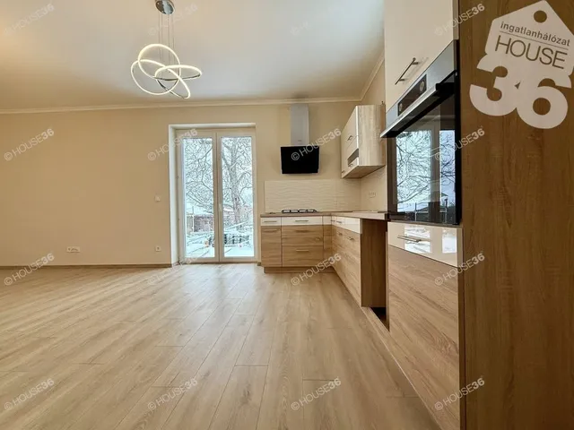 Eladó ház Kecskemét, Műkertváros 67 nm