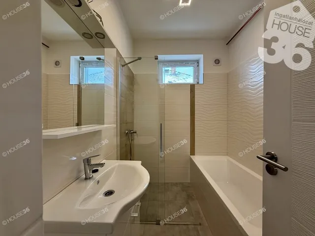 Eladó ház Kecskemét, Műkertváros 67 nm