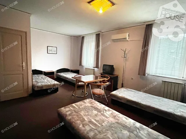 Eladó kereskedelmi és ipari ingatlan Kecskemét, Belváros 837 nm