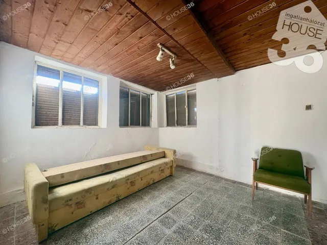 Eladó ház Tiszaug 75 nm