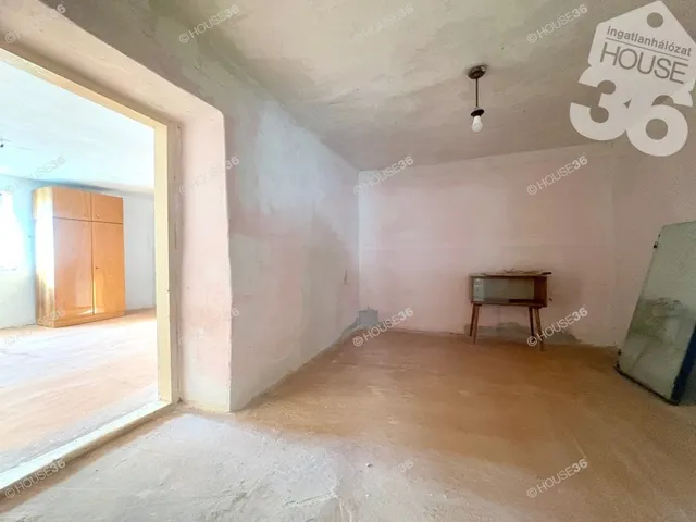 Eladó ház Tiszaug 75 nm