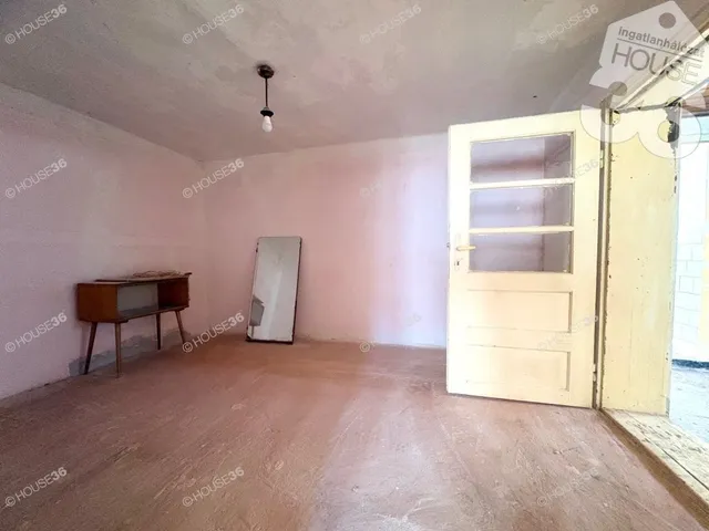 Eladó ház Tiszaug 75 nm
