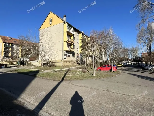 Eladó lakás Kecskemét, Hunyadiváros 46 nm