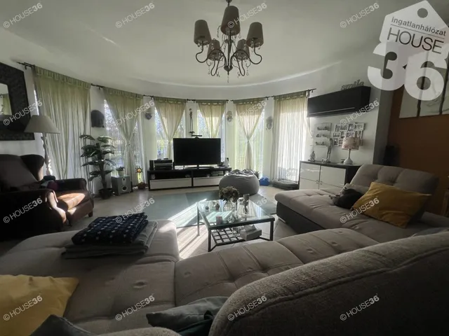 Eladó ház Veresegyház 200 nm