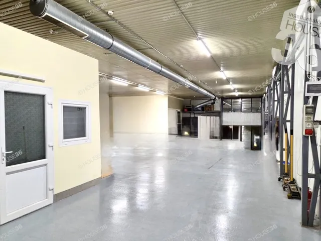 Eladó kereskedelmi és ipari ingatlan Kecskemét 305 nm