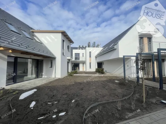 Eladó lakás Kecskemét, Belváros 137 nm