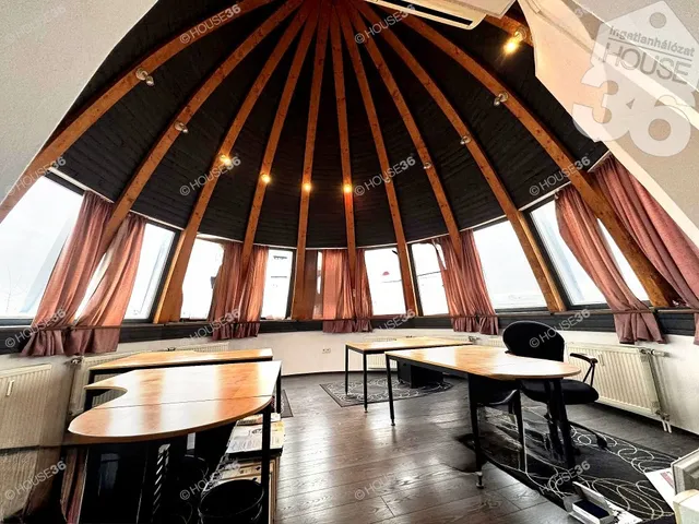 Eladó kereskedelmi és ipari ingatlan Kecskemét, Belváros 105 nm