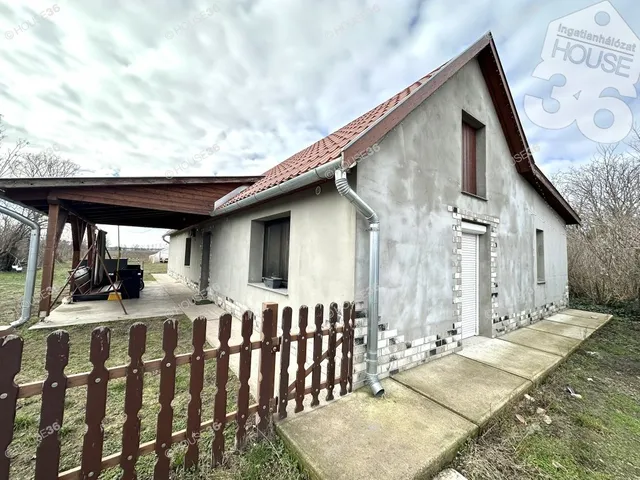 Eladó mezőgazdasági ingatlan Kiskunfélegyháza 92 nm