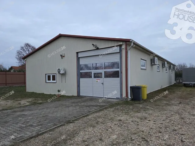 Eladó kereskedelmi és ipari ingatlan Kecskemét, Katonatelep 305 nm