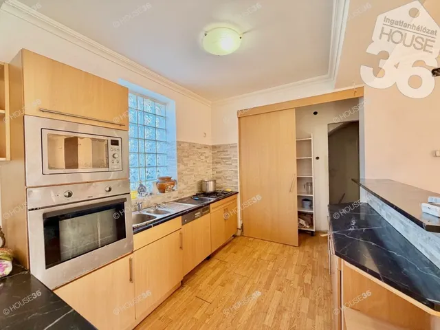 Eladó ház Kerekegyháza 276 nm