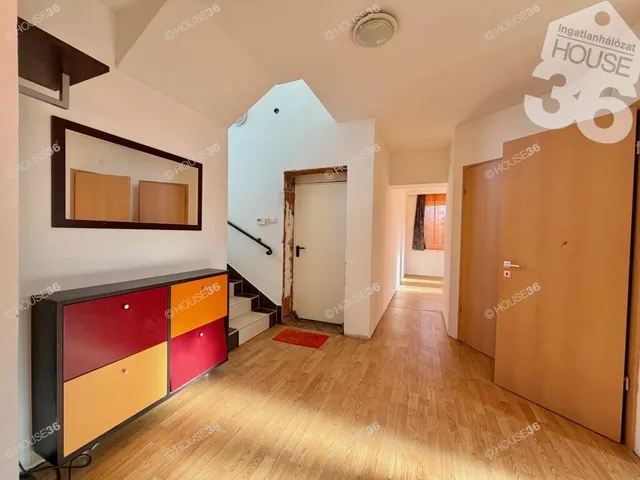 Eladó ház Kerekegyháza 201 nm