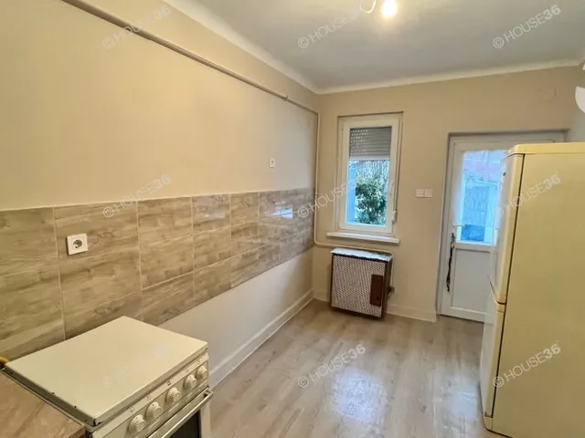 Eladó ház Kecskemét, Petőfiváros 62 nm