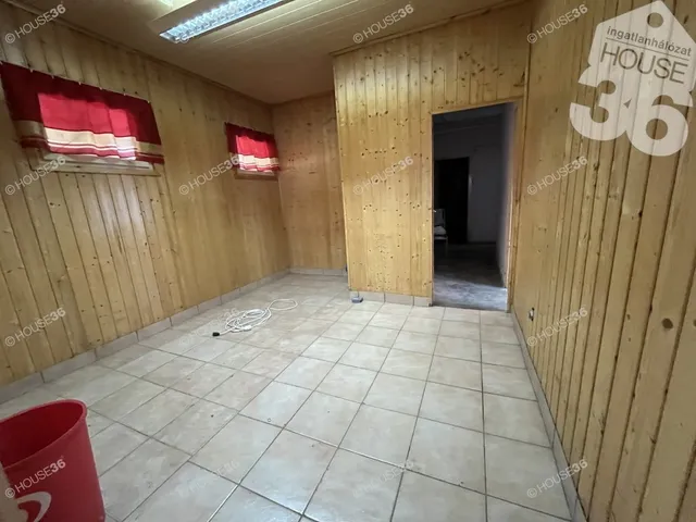 Eladó kereskedelmi és ipari ingatlan Dunaegyháza 210 nm