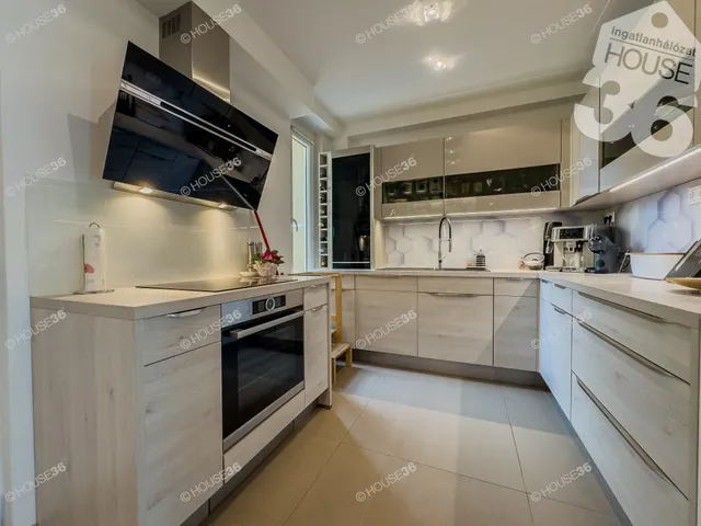 Eladó lakás Kecskemét, Belváros 61 nm