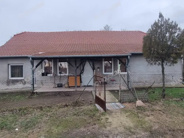 Eladó mezőgazdasági ingatlan Kiskunfélegyháza 110 nm