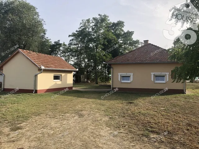 Eladó mezőgazdasági ingatlan Tiszaalpár 70 nm