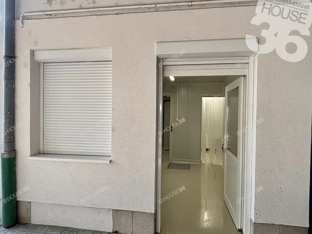 Eladó kereskedelmi és ipari ingatlan Kiskunfélegyháza 19 nm