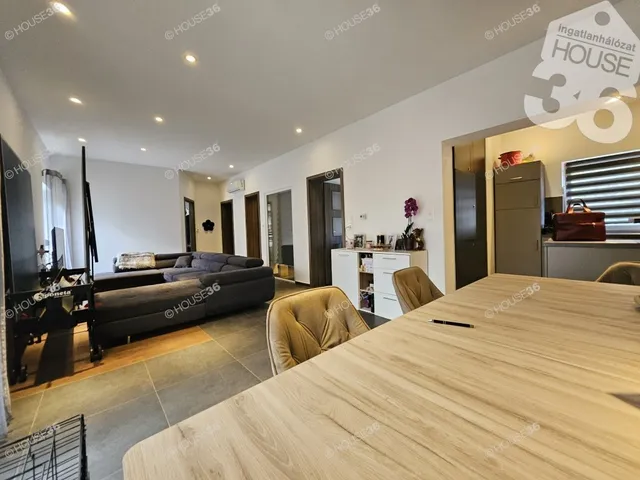 Eladó lakás Kecskemét, Kadafalva 75 nm