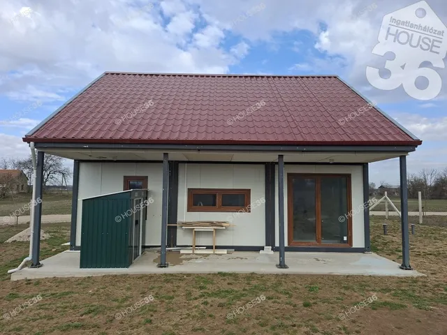 Eladó ház Fülöpjakab 54 nm