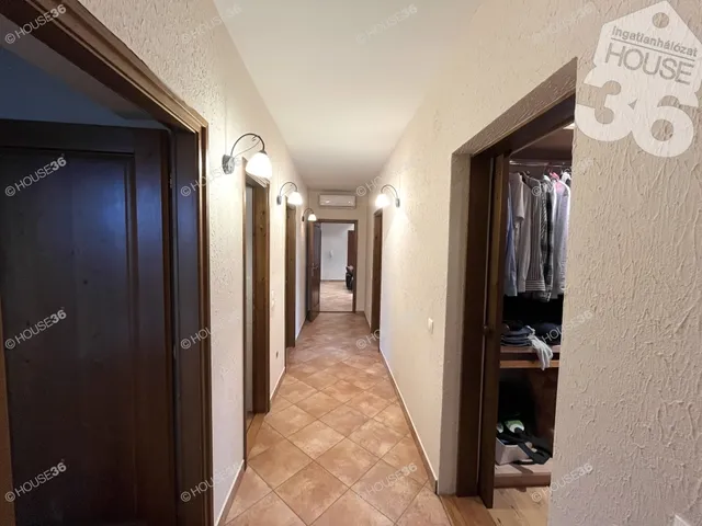 Eladó ház Kecskemét, Kadafalva 172 nm