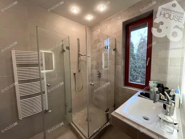 Eladó ház Kecskemét, Kadafalva 172 nm