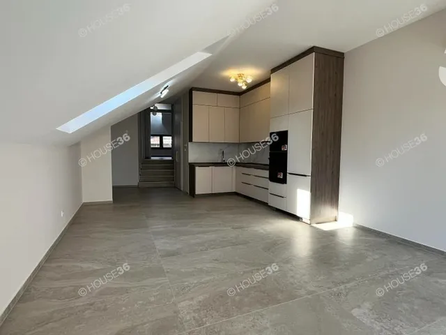 Eladó lakás Kecskemét, Belváros 66 nm