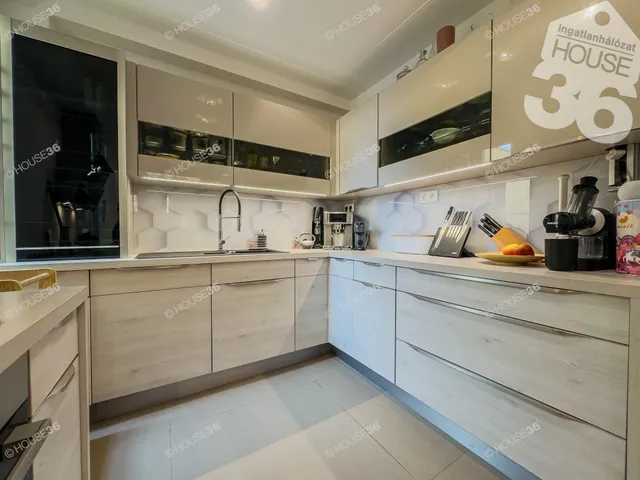 Eladó lakás Kecskemét, Belváros 61 nm