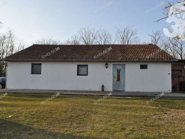 Eladó mezőgazdasági ingatlan Nyárlőrinc 78 nm