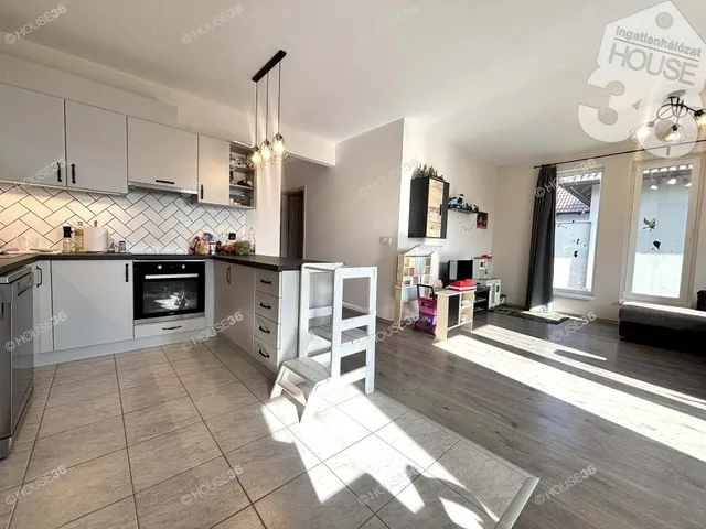 Eladó ház Kecskemét, Kadafalva 92 nm