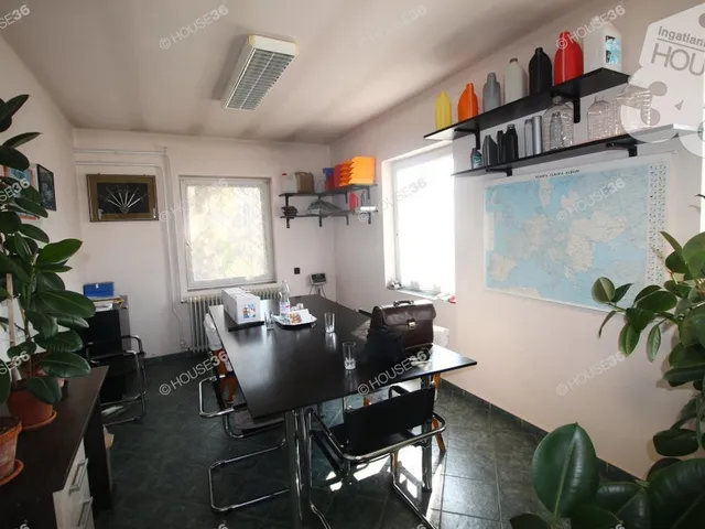 Eladó kereskedelmi és ipari ingatlan Kiskunmajsa 1797 nm