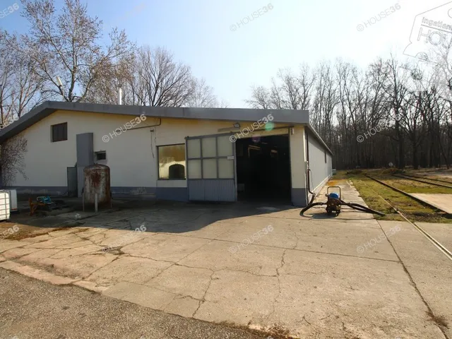 Eladó kereskedelmi és ipari ingatlan Kiskunmajsa 1797 nm