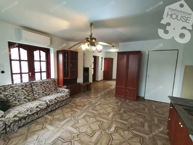 Eladó ház Kecskemét, Rendőrfalu 50 nm