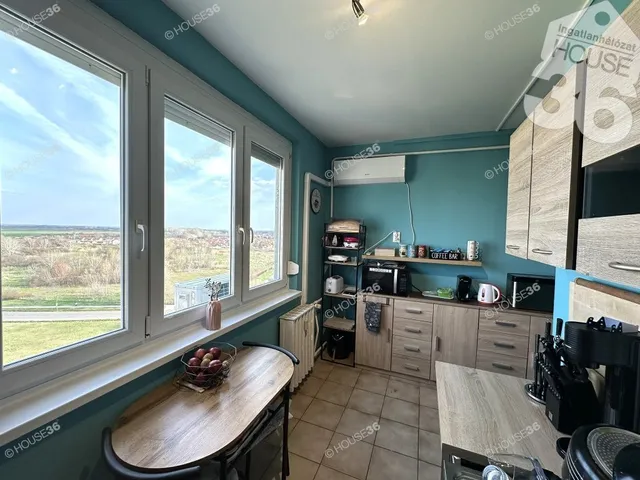 Eladó lakás Kiskunfélegyháza, Petőfi-lakótelep 54 nm