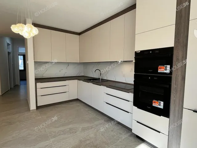 Eladó lakás Kecskemét, Belváros 88 nm