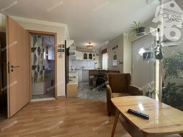 Eladó ház Kecskemét, Hunyadiváros 81 nm